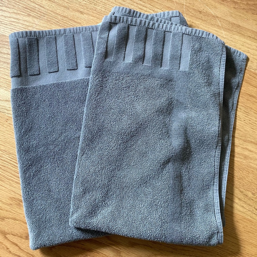 (2) HOTEL COLLECTION Bath Mats Grey Cotton 2’x3’ - Picture 2 of 2